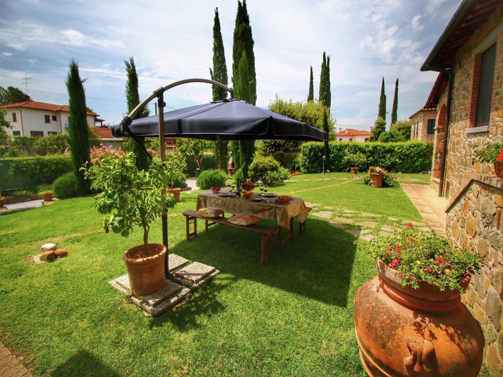 Luxurious In With Views Holiday home Lucignano