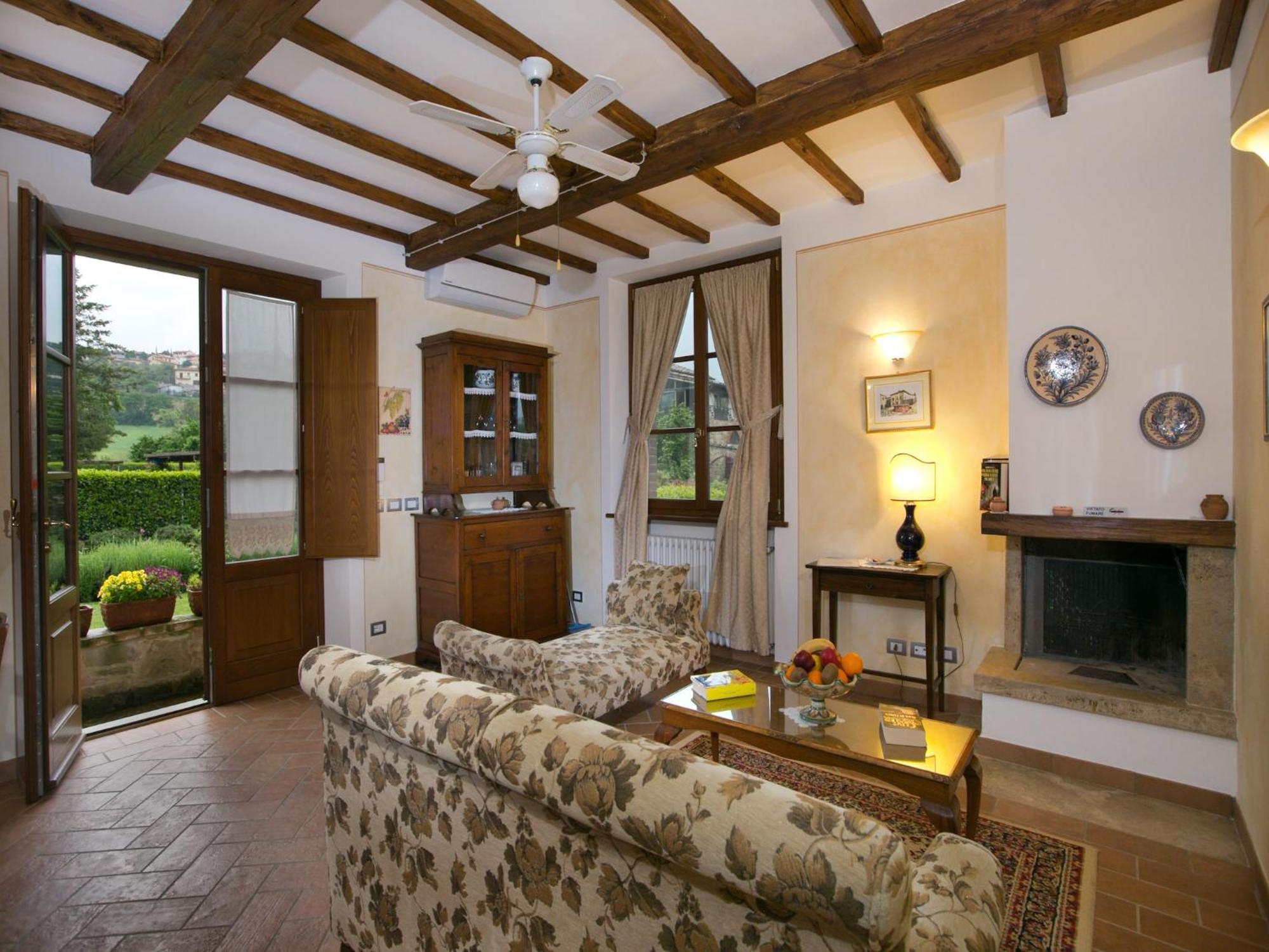 Holiday home Luxurious In With Views Lucignano