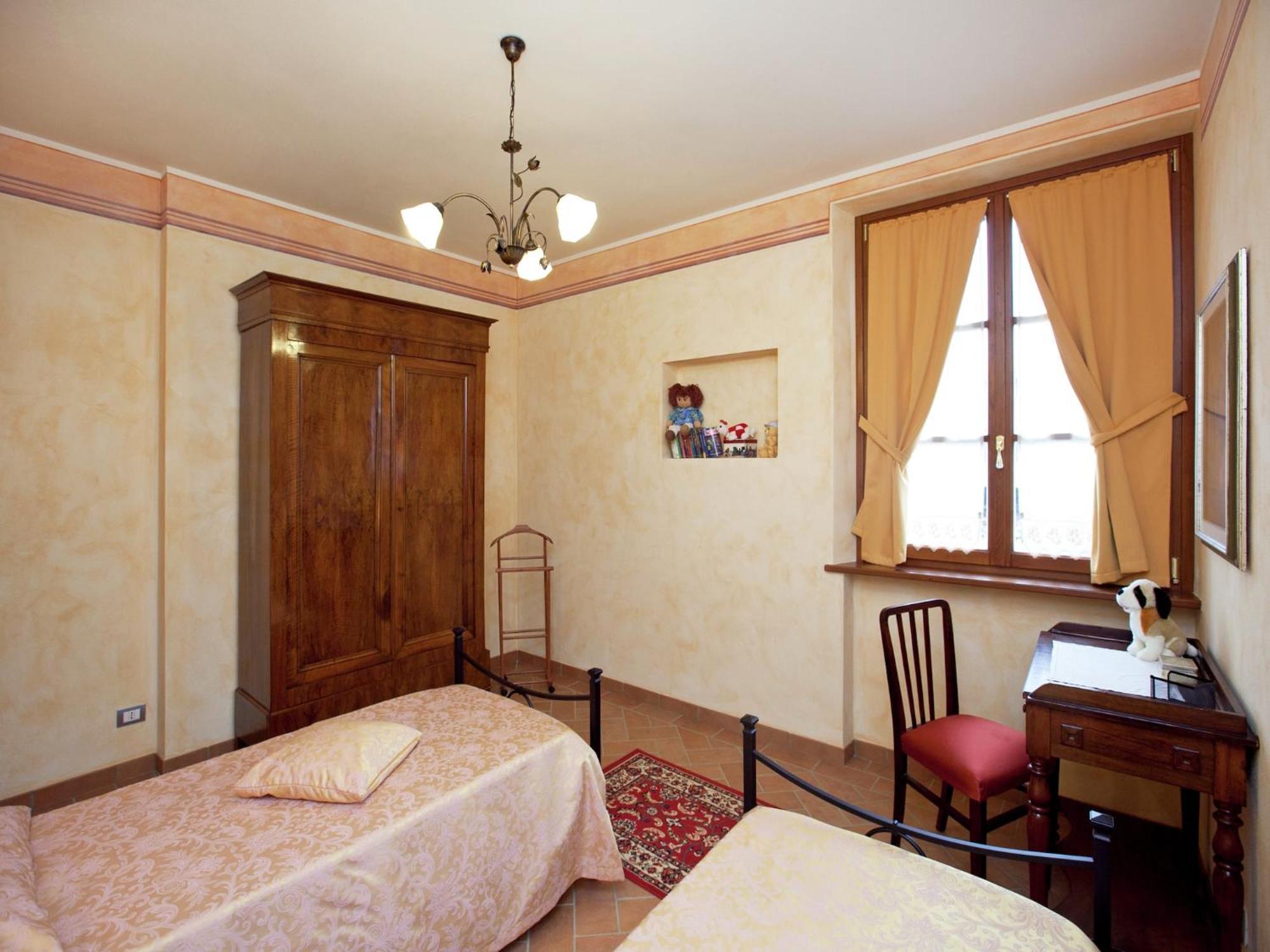 Luxurious In With Views Holiday home Lucignano